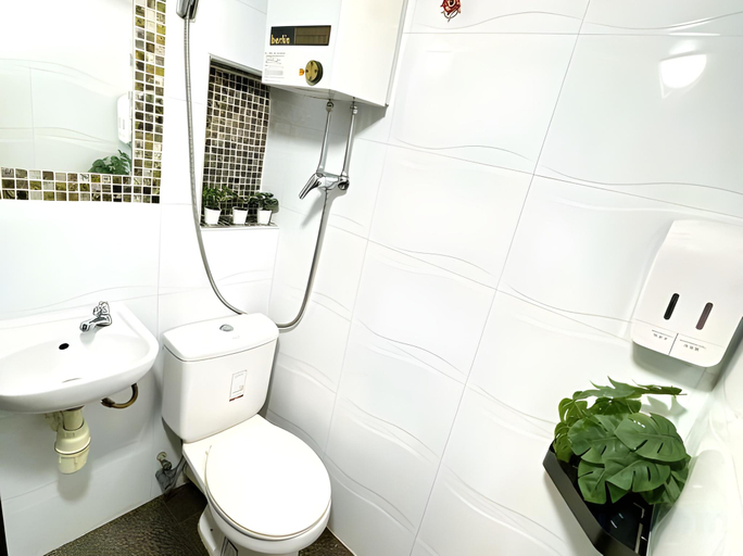 Bathroom 3, International Inn, Kowloon