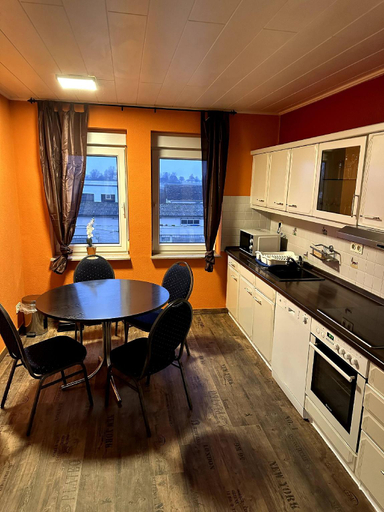 Others 3, Large apartment for 3-10 people near Halle and Leipzig, Saalekreis