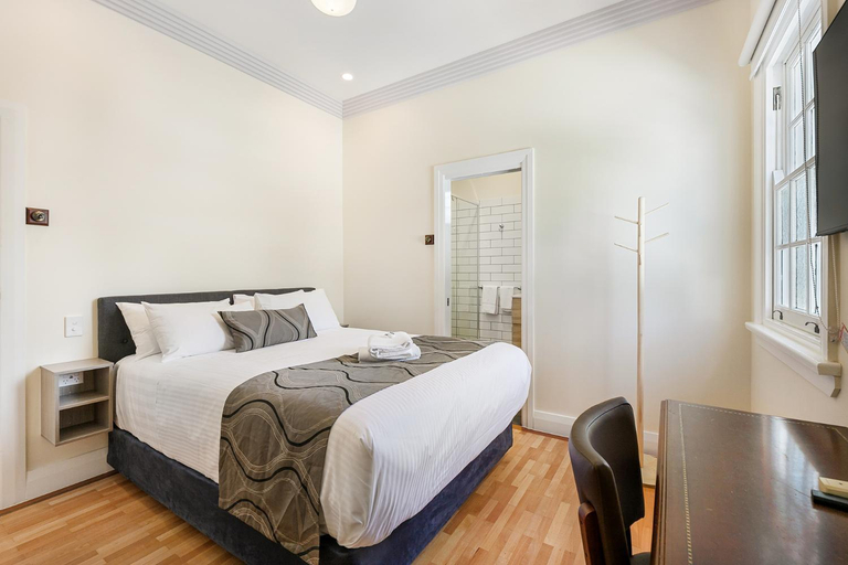 Bedroom 2, Canungra Hotel, Tamborine Mountain