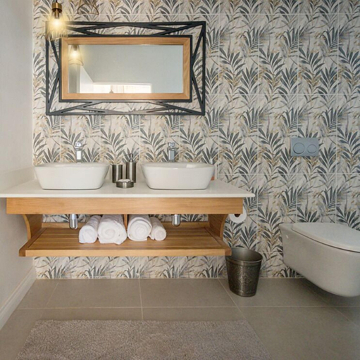 Bathroom 2, Waterfalls Lodge, Hwange