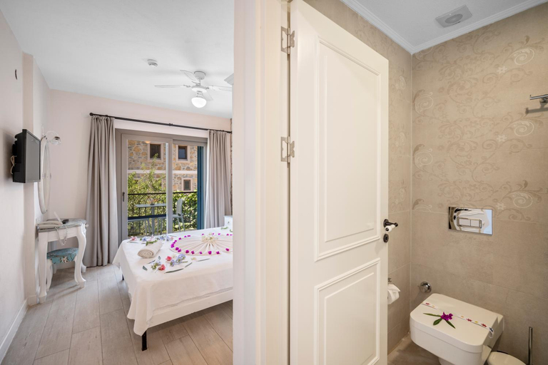Bedroom 4, Bademli Konak Otel, Datça