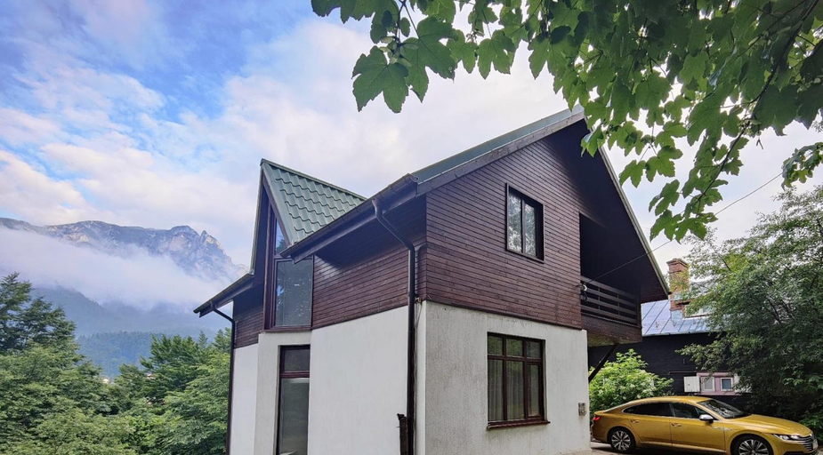 Others 4, Ferien Chalet, Busteni