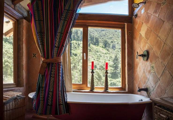 Bathroom 4, Hacienda Rumiloma, Quito