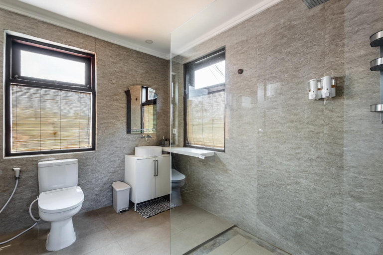 Bathroom 3, Deluxe Room with Pool View, Tabanan