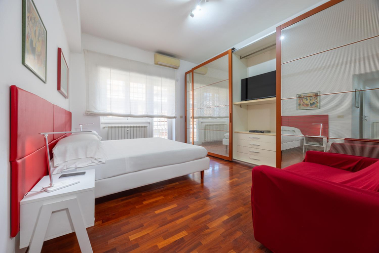 Bedroom 2, Vaticano84 Gemelli, Rome
