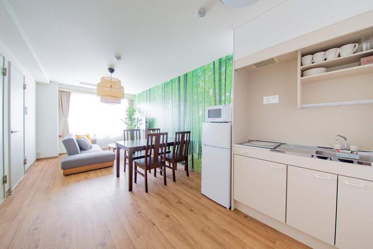 Others 5, Guest House First Bless, Osaka