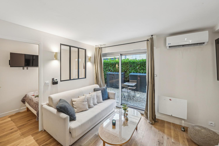 Others 4, Lavie Maison Balneo garden flat, Gironde