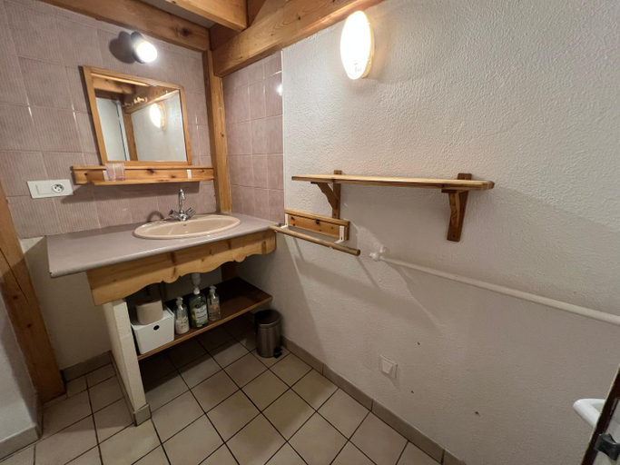 Bathroom, Hotel Restaurant Gites Les 5 Saisons, Hautes-Alpes
