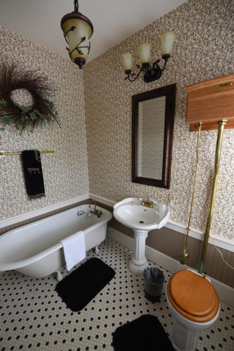 Bathroom, The Casselman Inn, Garrett