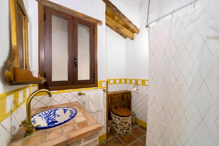 Bathroom, Hotel Posada del Bandolero, Málaga