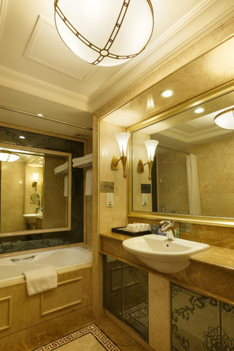 Bathroom 3, Grand Palace Hotel(Grand Hotel Management Group), Guangzhou
