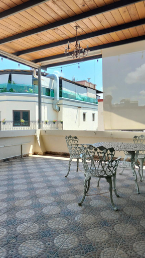 Food & Drinks, Hotel Chely, Ezequiel Montes