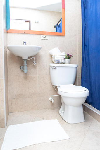 Bathroom 4, Hotel Conquistadores, Medellín