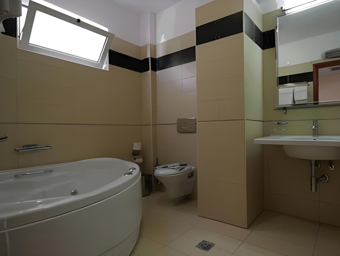 Bathroom 4, Liberty CRE, Crete