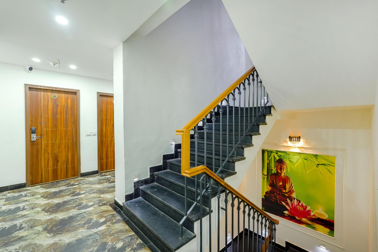 Public Area 2, Hotel Fiora Inn, Sahibzada Ajit Singh Nagar