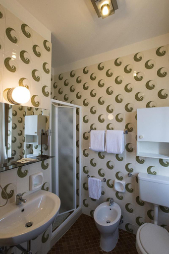 Bathroom 4, Albergo Rossana, Siena