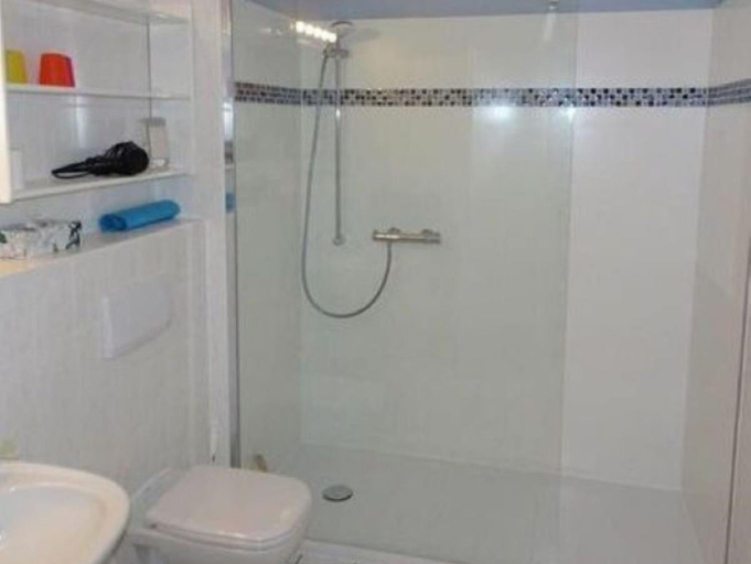 Bathroom 5, Haus Olymp Wo 36, Rostock