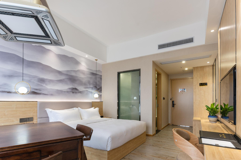 Bedroom 3, Minshan Longshui Grand Hotel, Chongqing