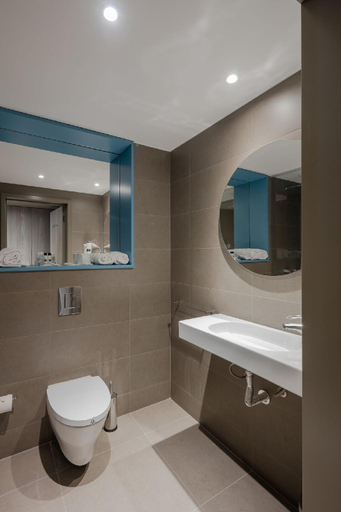 Bathroom 5, Axis Ofir Beach Resort Hotel, Esposende