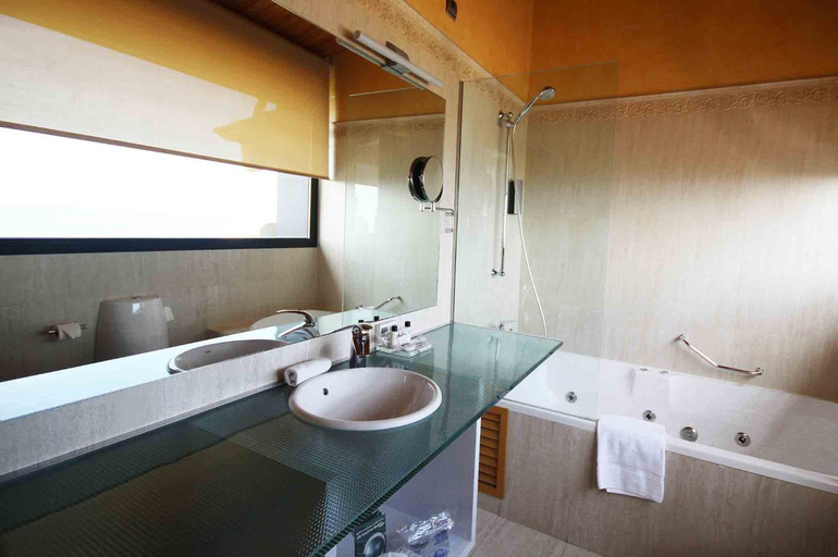 Bathroom 5, Estela Barcelona, Barcelona