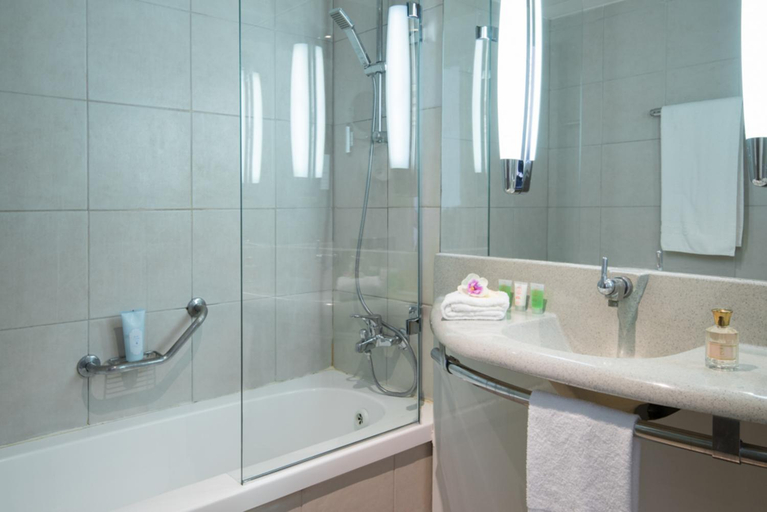 Bathroom 4, Leonardo Plaza Jerusalem Hotel