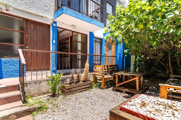 Exterior & Views 2, Blue house la floresta, Quito