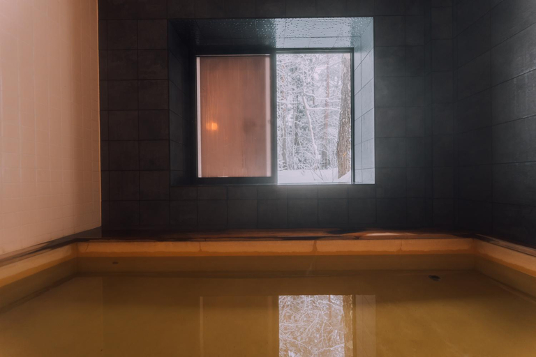 Others 3, Double Black Hotel, Hakuba