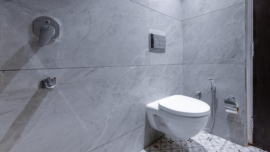 Bathroom 2, Hotel Downtown 17, Chandigarh