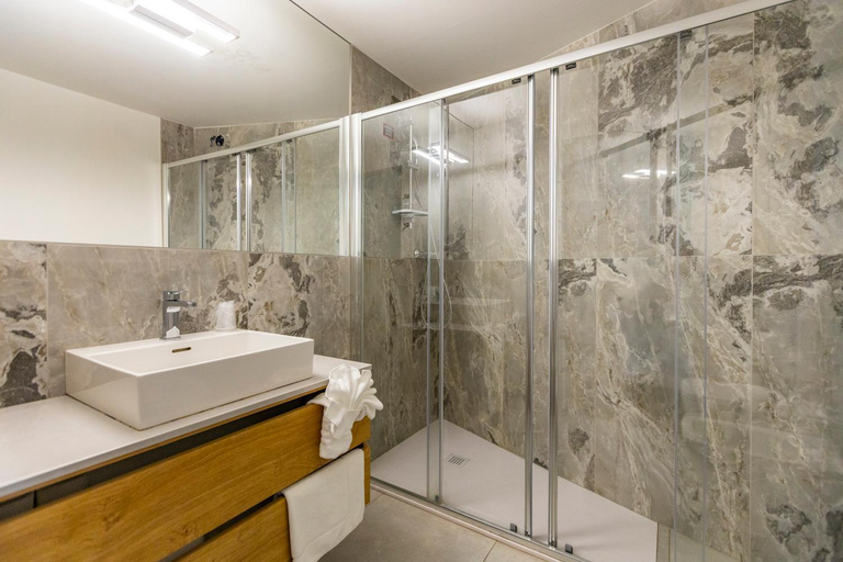 Bathroom 3, Hotel Belvedere, Verona