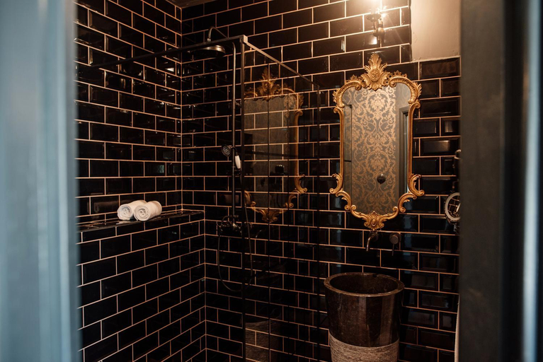 Bathroom 2, Hazai Provence, Tapolca