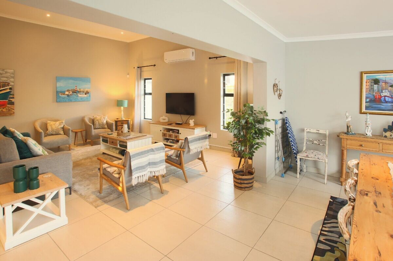 Others 5, Kamen House, Langebaan, 4-Sleeper, West Coast