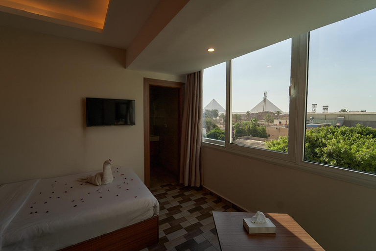 Bedroom 2, Nine Pyramids View Hotel, Al-Ahram