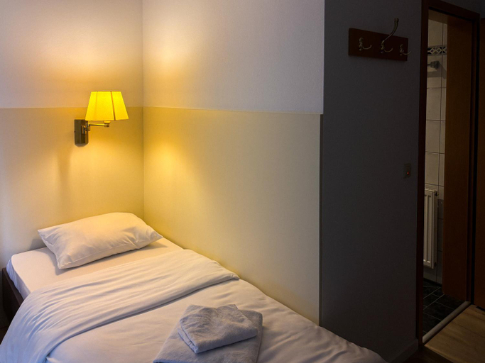 Bedroom 3, Stadthotel im Kolpinghaus, Unna