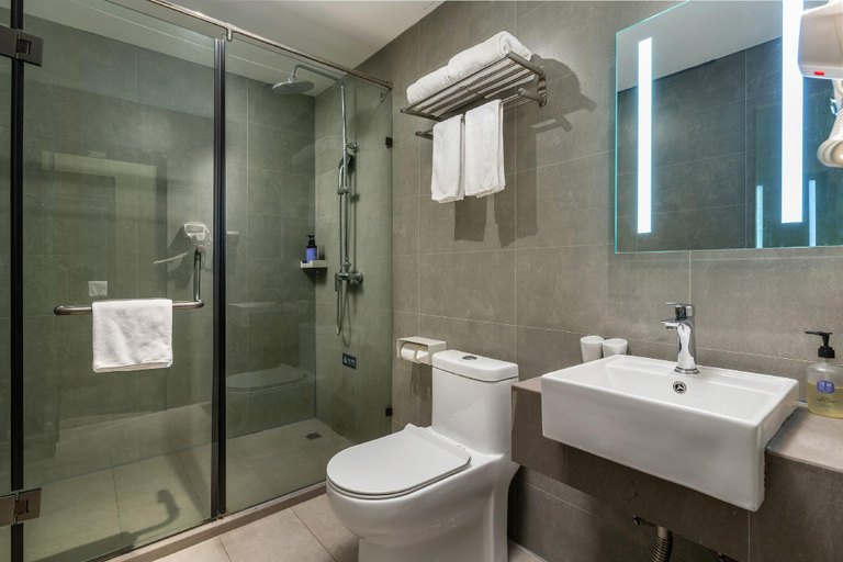 Bathroom 3, Hanting Hotel Guangzhou North Railway Station, Guangzhou
