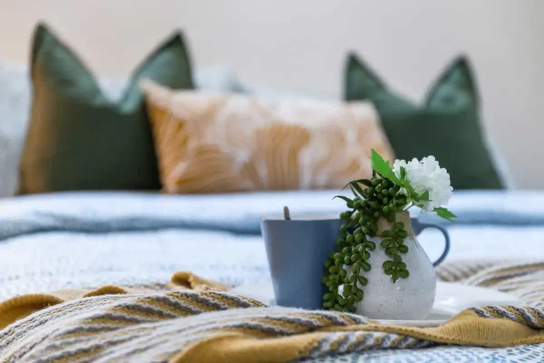 2, Cozy Apartment on Bourke St, Steps from Chinatown, Melbourne