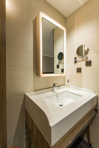 Bathroom 3, Hanting Premium Hotel Lhasa Potala Palace, Lhasa