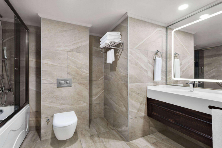 Bedroom 2, Ramada Plaza By Wyndham Silivri, Marmaraereğlisi