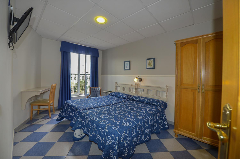 Bedroom 3, Hostal Linares, Lugo
