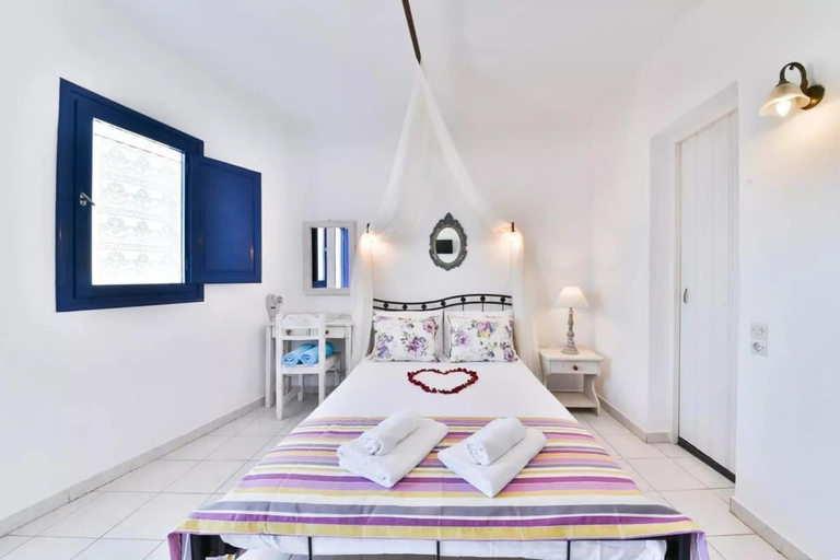 Bedroom, Wonderful 1BR Suite Near Oia Naval Museum, South Aegean
