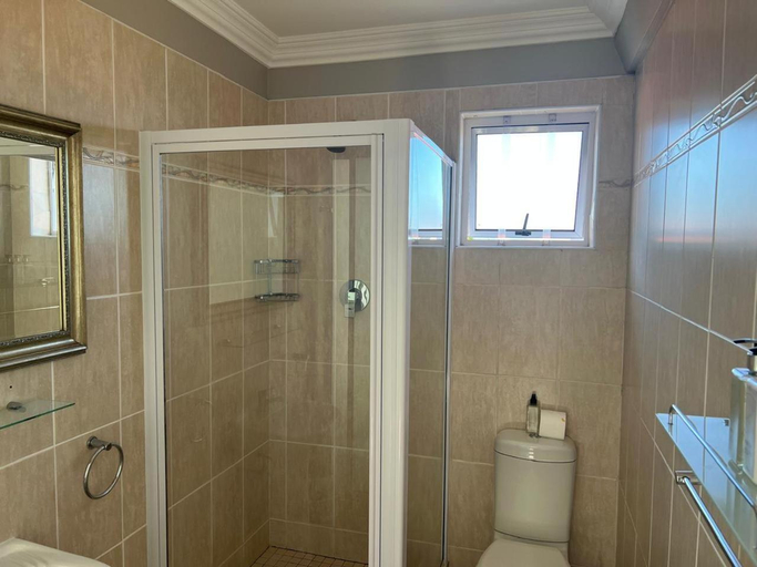 Bathroom, Benri B&B & Self-Catering, Buffalo City