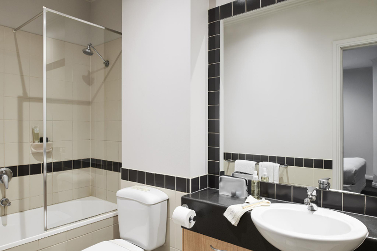 Bathroom 2, Punthill Apartment Hotel - Flinders Lane, Melbourne
