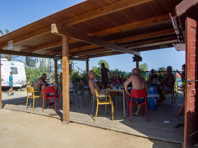 Others 3, Wooden chalet with parking, Tarragona
