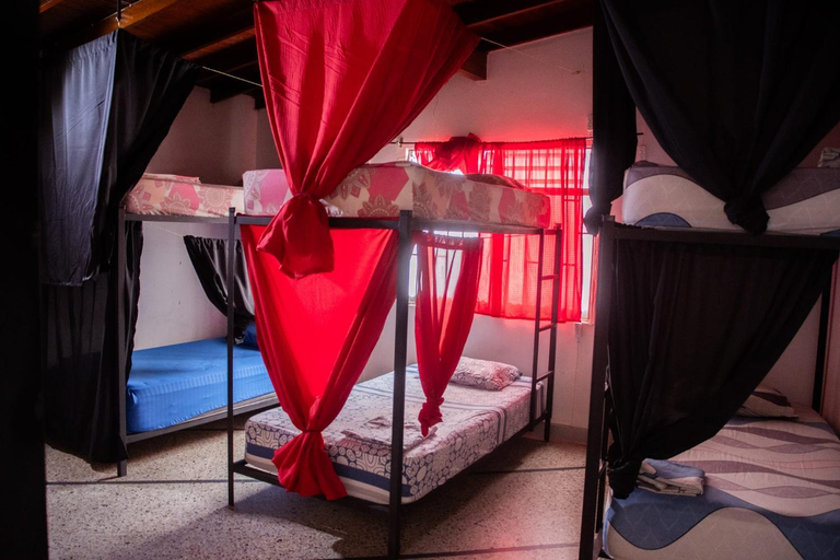 Bedroom 4, Casa Almarita Hostel Social Bar, Medellín