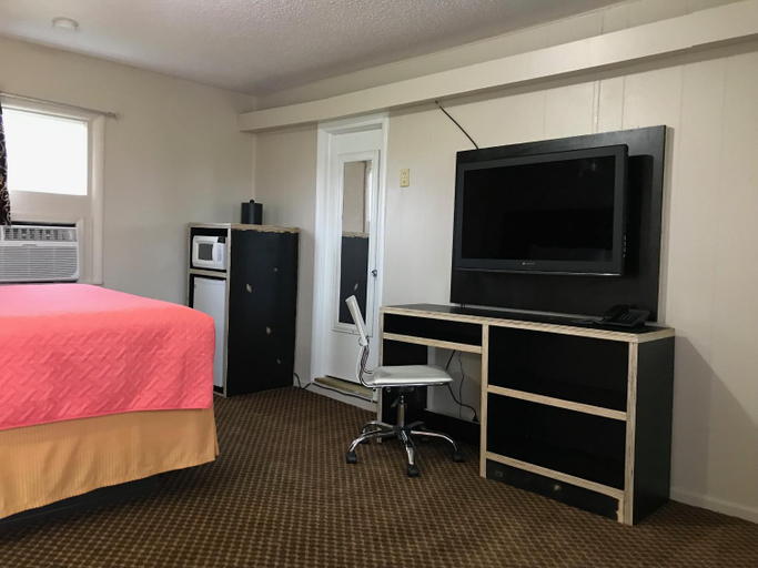 Others 5, Laci's Country Inn - Knob Noster, Johnson