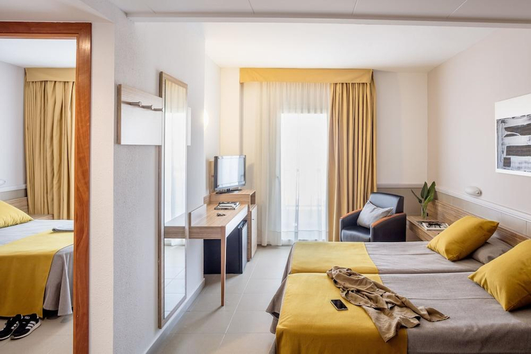 Bedroom 3, AQUA Hotel Promenade & Spa 4Sup - Adults Recommended, Barcelona