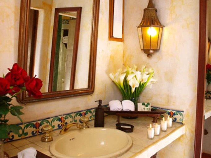Bathroom 5, Hotel Posada del Angel, Antigua Guatemala