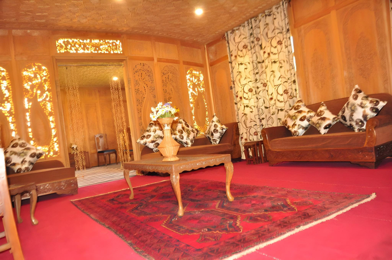 Public Area 2, Prince of Kashmir Luxury Houseboat, Srinagar