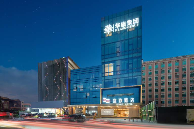 Exterior & Views