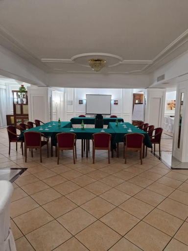 Others 4, Hotel Civita, Avellino