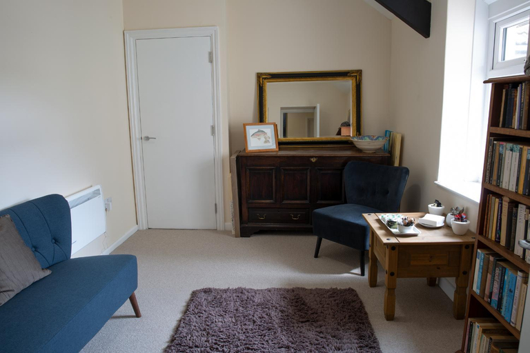 Others 5, The Anchor Inn, Devon
